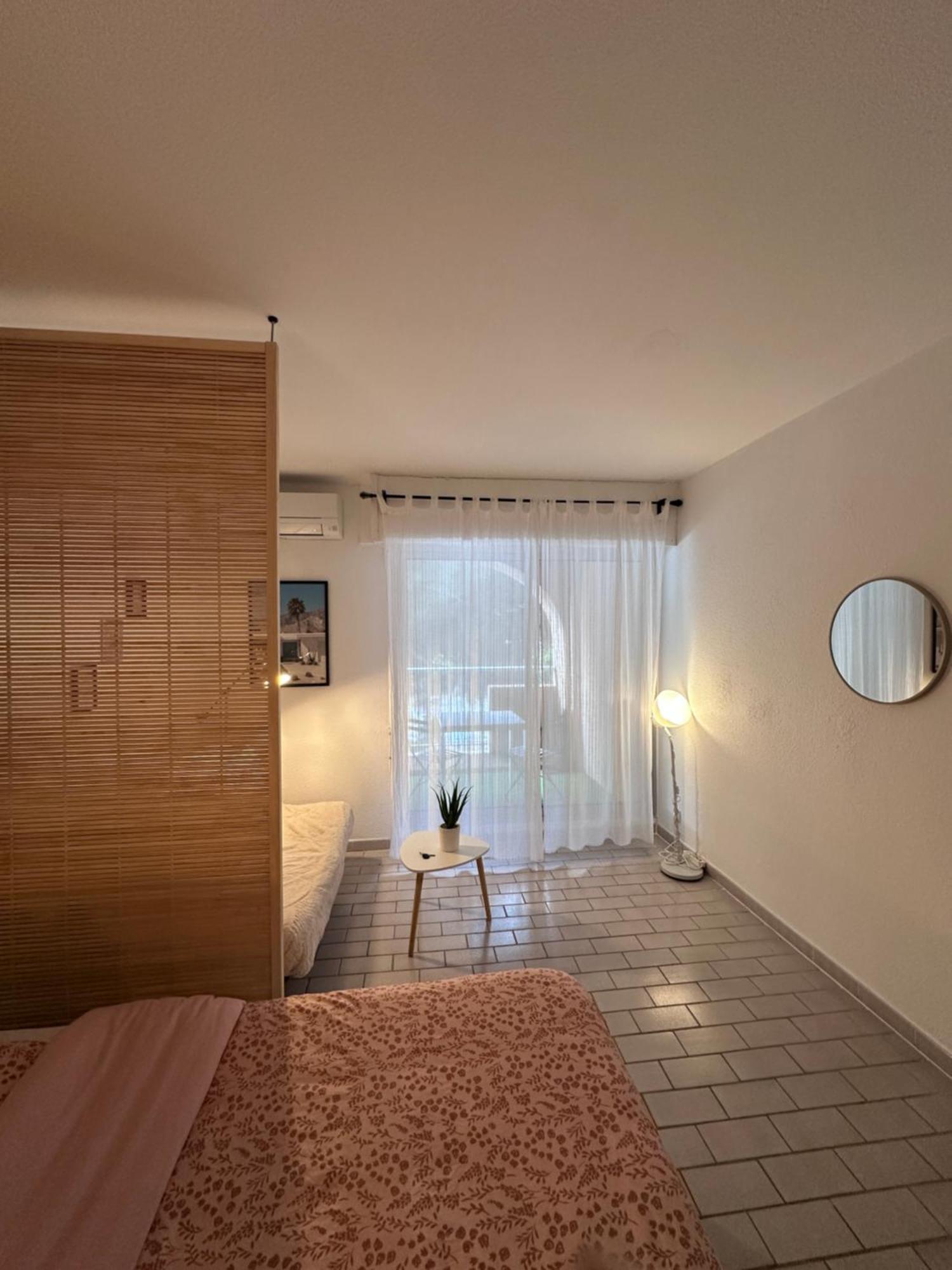 Studio Sur Le Port De Hyeres - A 2Min Des Plages, Clim & Balcon Exterior photo